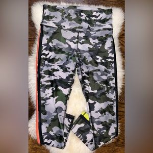 Grey/green camouflage leggings